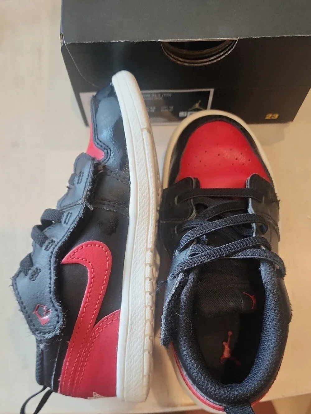 Nike Kids Black and Red Low-Top Sneakers - Air Jordan 1 Style
